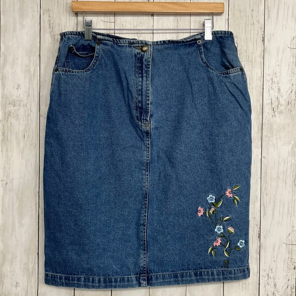 Bugle Boy Floral Embroidered Blue Denim Pockets Cottage Summer Vintage Skirt 16